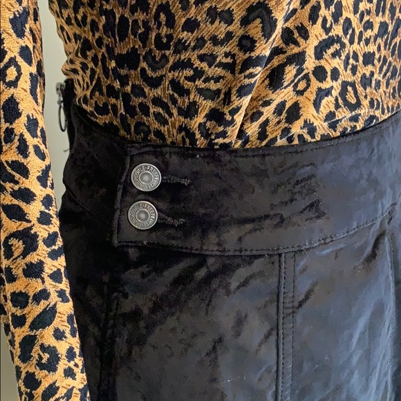 FREE PEOPLE mini skirt velvet - Picture 7 of 8